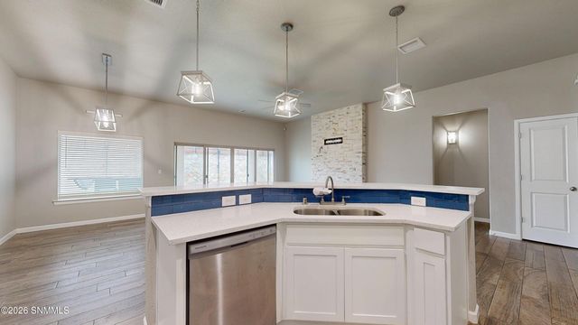 1092 Nickel Hl Avenue, Santa Teresa, NM 88008