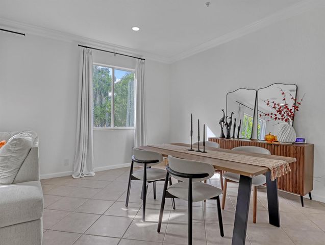 2850 S Oasis Drive, Boynton Beach, FL 33426