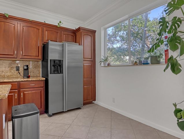 2850 S Oasis Drive, Boynton Beach, FL 33426
