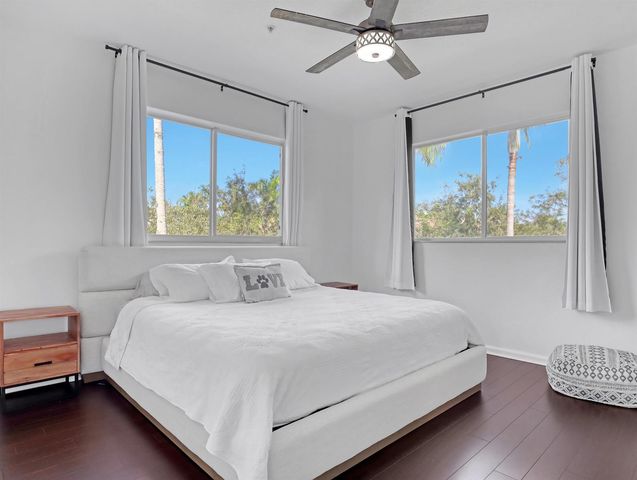 2850 S Oasis Drive, Boynton Beach, FL 33426