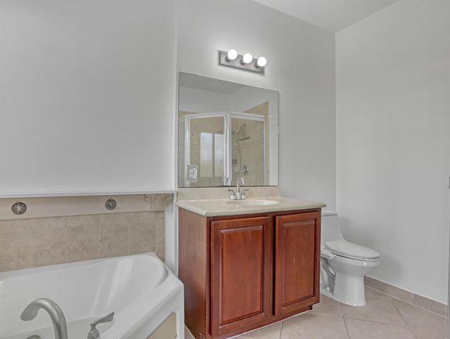 2850 S Oasis Drive, Boynton Beach, FL 33426