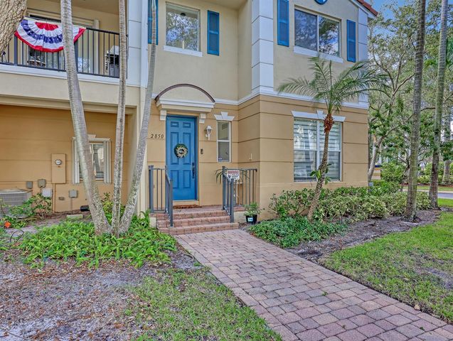 2850 S Oasis Drive, Boynton Beach, FL 33426
