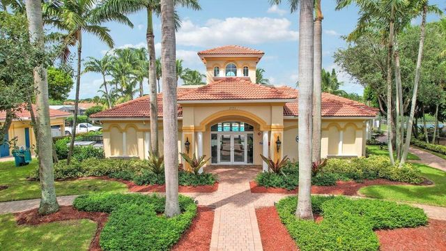 2850 S Oasis Drive, Boynton Beach, FL 33426