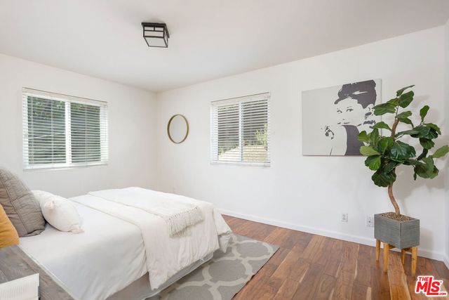 3247 Descanso Drive, Los Angeles, CA 90026