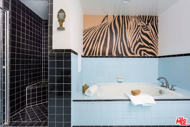 3247 Descanso Drive, Los Angeles, CA 90026