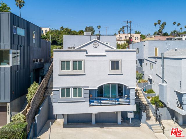 3247 Descanso Drive, Los Angeles, CA 90026