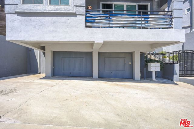 3247 Descanso Drive, Los Angeles, CA 90026