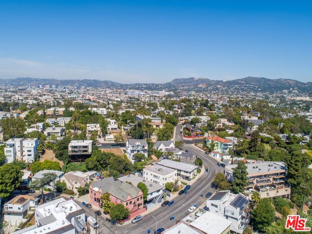 3247 Descanso Drive, Los Angeles, CA 90026