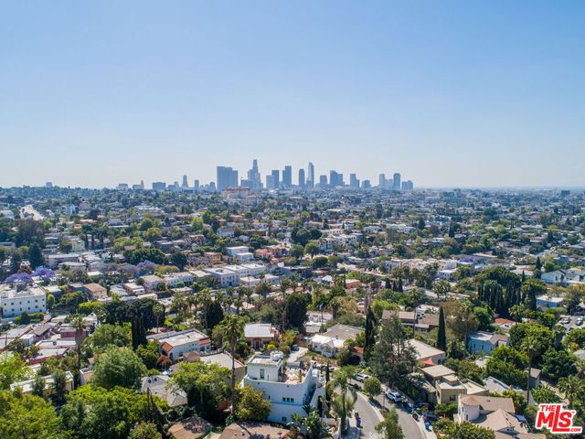 3247 Descanso Drive, Los Angeles, CA 90026