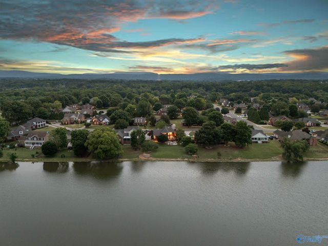 208 Lake Carmel Court, Huntsville, AL 35811
