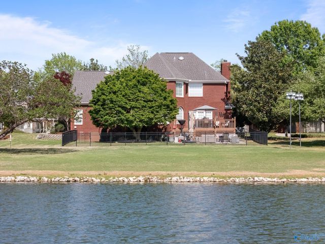 208 Lake Carmel Court, Huntsville, AL 35811
