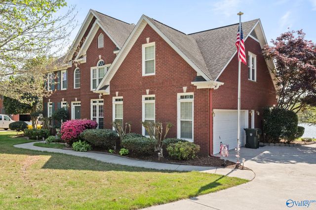 208 Lake Carmel Court, Huntsville, AL 35811