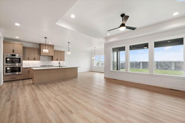 2385 Waterhill, Richland, WA 99352