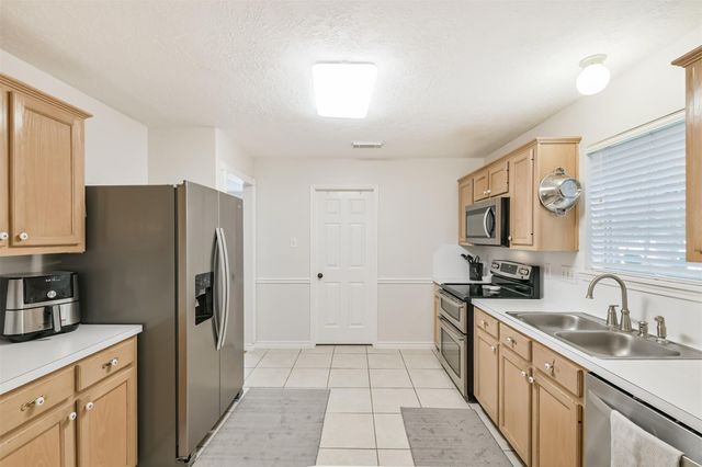 28915 Pine Forest Drive, Magnolia, TX 77355