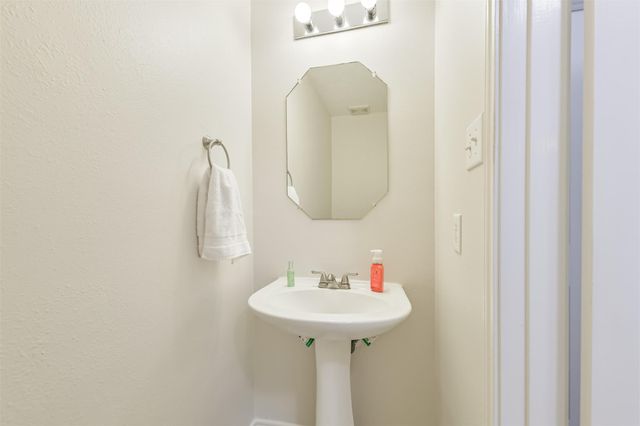 28915 Pine Forest Drive, Magnolia, TX 77355