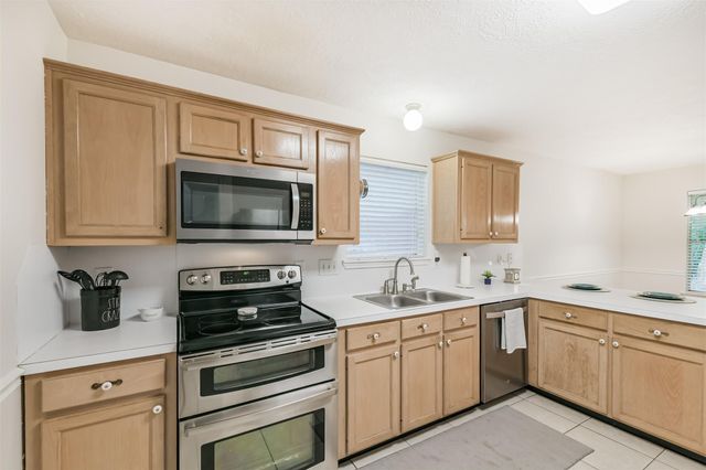 28915 Pine Forest Drive, Magnolia, TX 77355