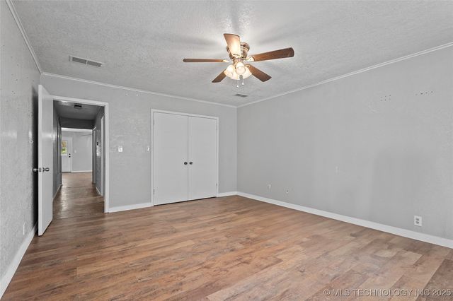 1104 Veterans Avenue, Marietta, OK 73448