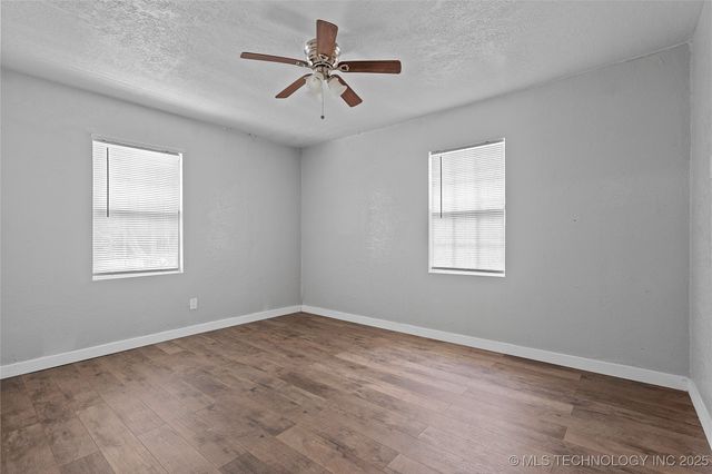 1104 Veterans Avenue, Marietta, OK 73448