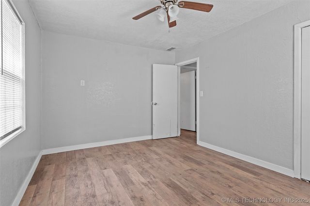 1104 Veterans Avenue, Marietta, OK 73448