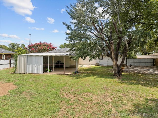 1104 Veterans Avenue, Marietta, OK 73448