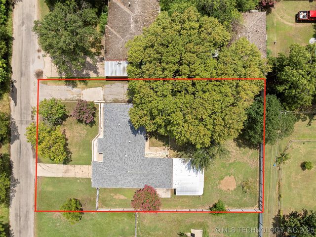 1104 Veterans Avenue, Marietta, OK 73448