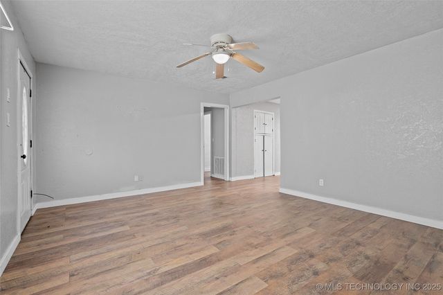 1104 Veterans Avenue, Marietta, OK 73448