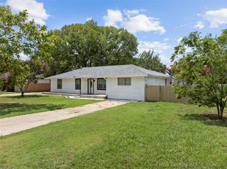 1104 Veterans Avenue, Marietta, OK 73448