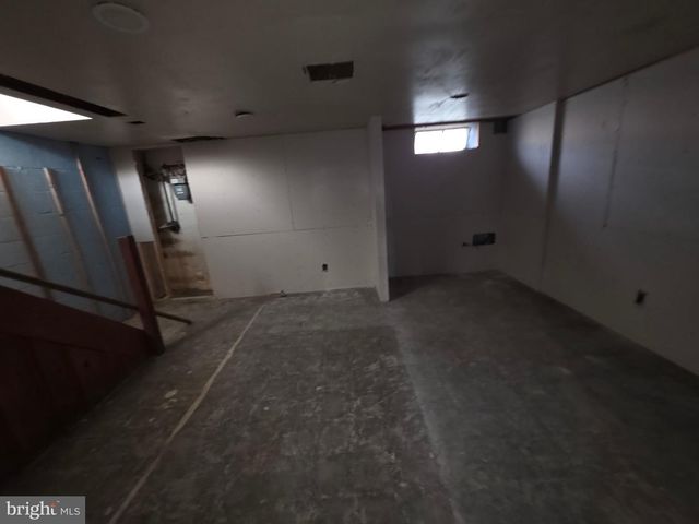 5210 SAYBROOK RD, Baltimore, MD 21206