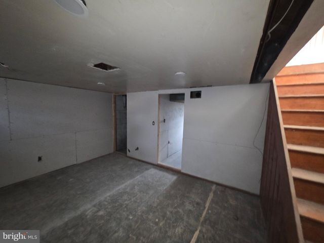 5210 SAYBROOK RD, Baltimore, MD 21206