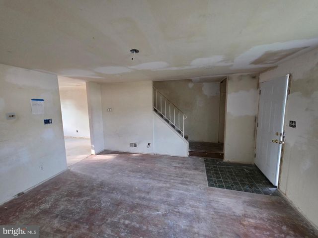 5210 SAYBROOK RD, Baltimore, MD 21206