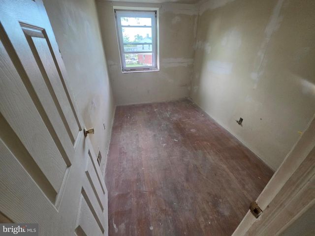5210 SAYBROOK RD, Baltimore, MD 21206