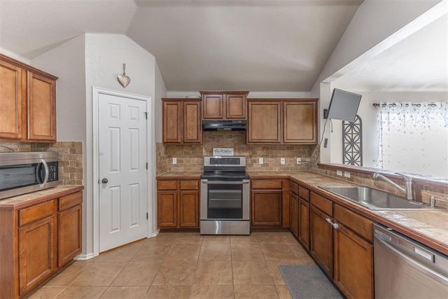9408 Pear Street, Oklahoma City, OK 73130
