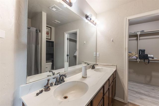 9408 Pear Street, Oklahoma City, OK 73130