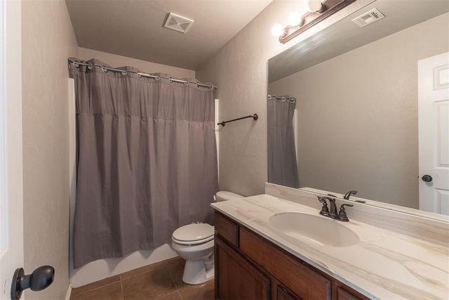 9408 Pear Street, Oklahoma City, OK 73130
