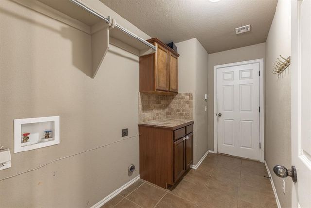 9408 Pear Street, Oklahoma City, OK 73130
