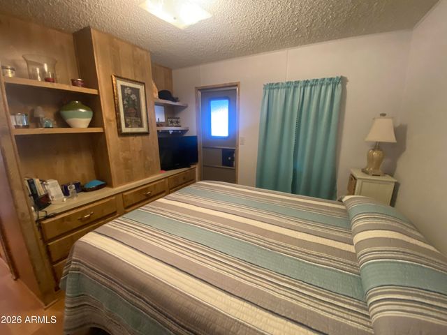 1127 S SHAWNEE Drive, Apache Junction, AZ 85119