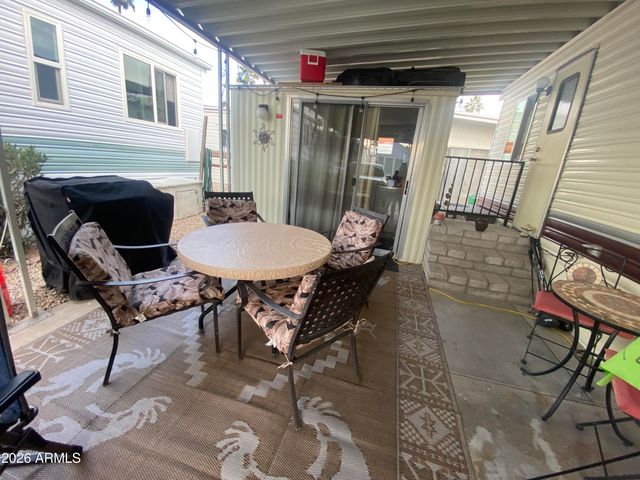 1127 S SHAWNEE Drive, Apache Junction, AZ 85119