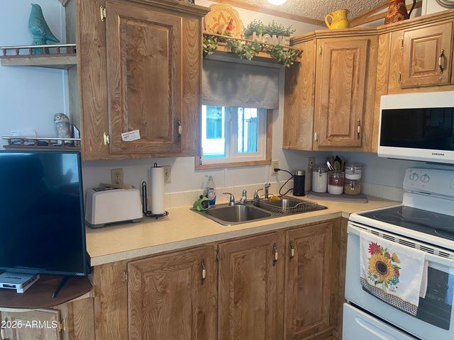 1127 S SHAWNEE Drive, Apache Junction, AZ 85119