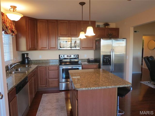 122 Lily Pad Lane, St Peters, MO 63376