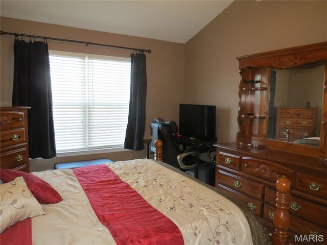 122 Lily Pad Lane, St Peters, MO 63376