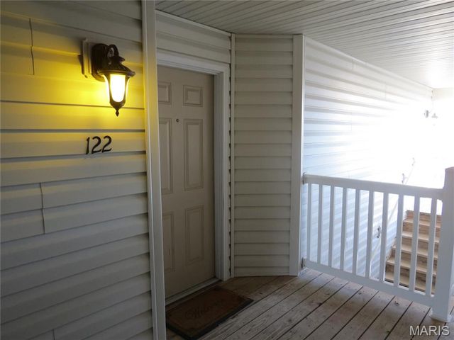 122 Lily Pad Lane, St Peters, MO 63376