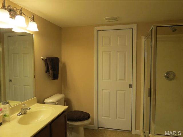 122 Lily Pad Lane, St Peters, MO 63376