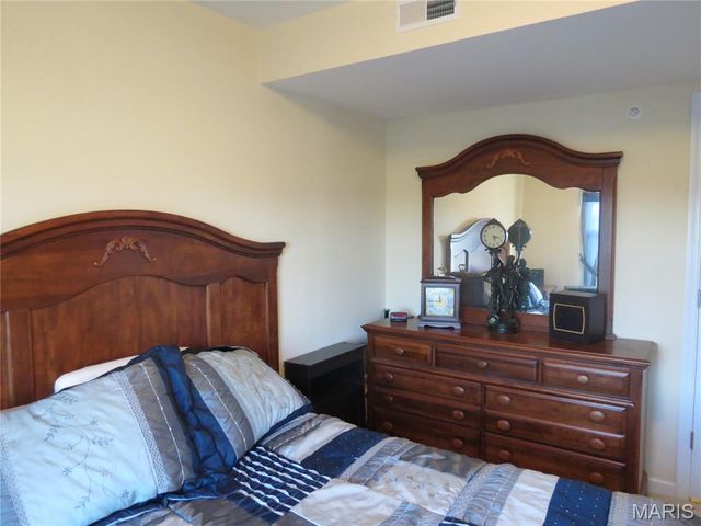 122 Lily Pad Lane, St Peters, MO 63376