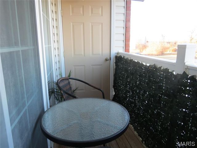 122 Lily Pad Lane, St Peters, MO 63376