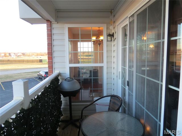 122 Lily Pad Lane, St Peters, MO 63376