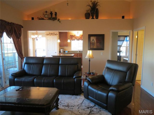 122 Lily Pad Lane, St Peters, MO 63376