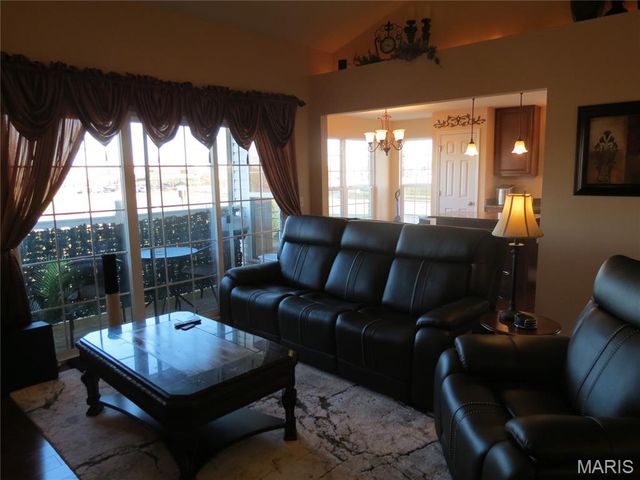 122 Lily Pad Lane, St Peters, MO 63376