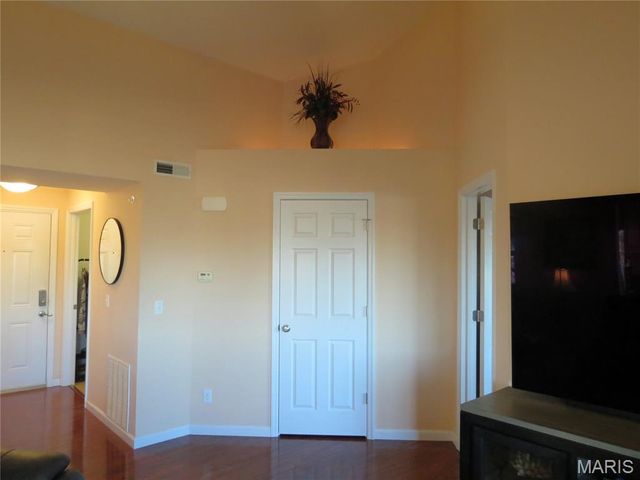 122 Lily Pad Lane, St Peters, MO 63376