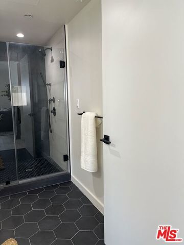 124 S Croft Avenue, Los Angeles, CA 90048