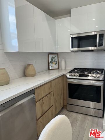 124 S Croft Avenue, Los Angeles, CA 90048